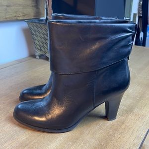 BCBGENERATION BOOTIES